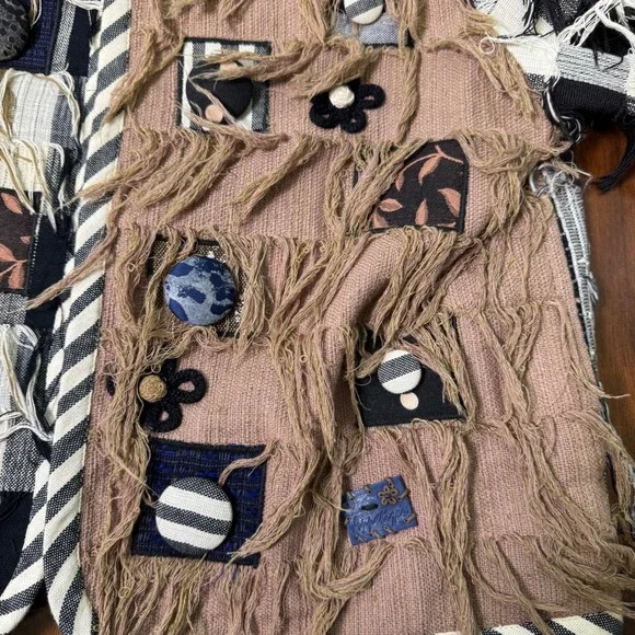 Sold - Picture 6 of 7